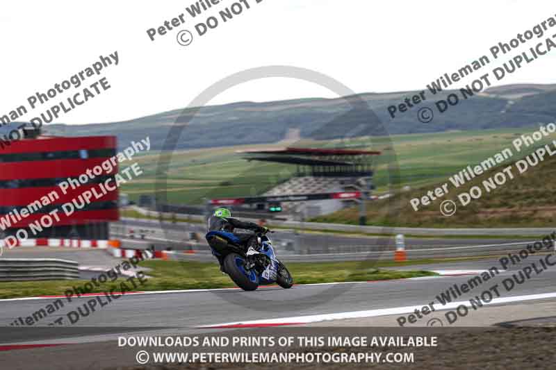 cadwell no limits trackday;cadwell park;cadwell park photographs;cadwell trackday photographs;enduro digital images;event digital images;eventdigitalimages;navarra;no limits trackdays;peter wileman photography;racing digital images;trackday digital images;trackday photos